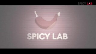 Första anal och trekant för Lily Veroni