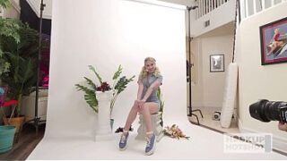 BTS – Slyniga Kallie Taylor är beroende av Bryan Gozzlings hardcore sex!