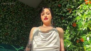 Islek På Eleganta Alt-Slynor Bröstvårtor Och Fitta